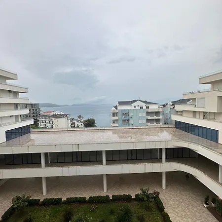 Terraces Seaview ساراندا