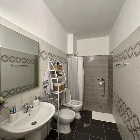 شقة Terraces Seaview ساراندا